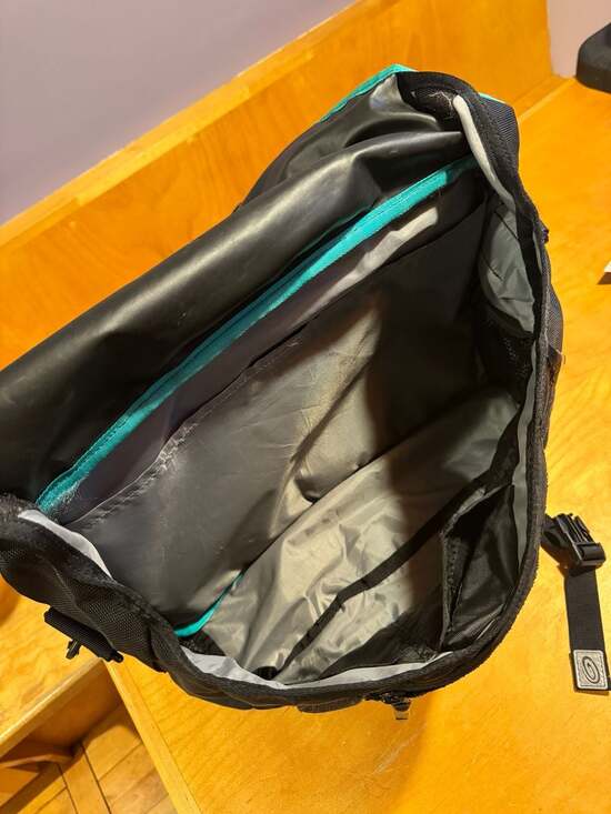 LIKE NEW Timbuk2 Custom Laptop Messenger Travel Bag - Picture 5 of 10